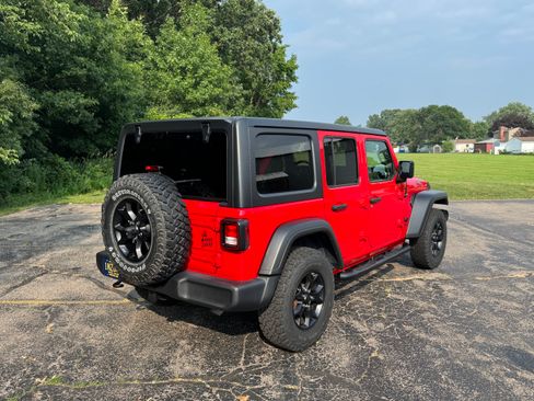 Used 2021 Jeep Wrangler Unlimited Sport AWD/4WD image 16