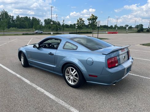 Used 2005 Ford Mustang GT Premium RWD image 11