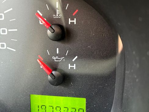 Used 2007 Ford F150 XLT AWD/4WD image 9