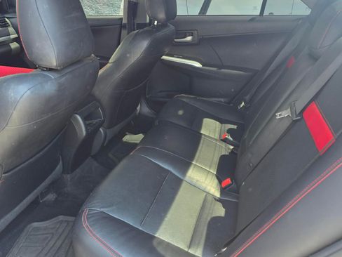 Used 2013 Toyota Camry SE image 16