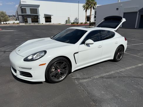 Used 2014 Porsche Panamera S RWD image 1