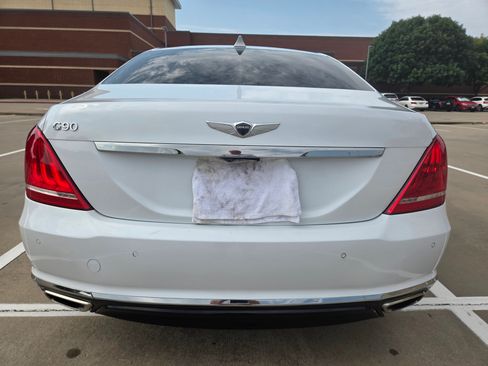 Used 2018 Genesis G90 3.3T Premium AWD/4WD image 10