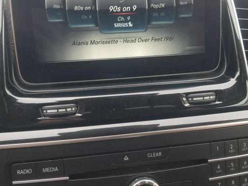 Used 2017 Mercedes-Benz GLS 450 4MATIC image 9