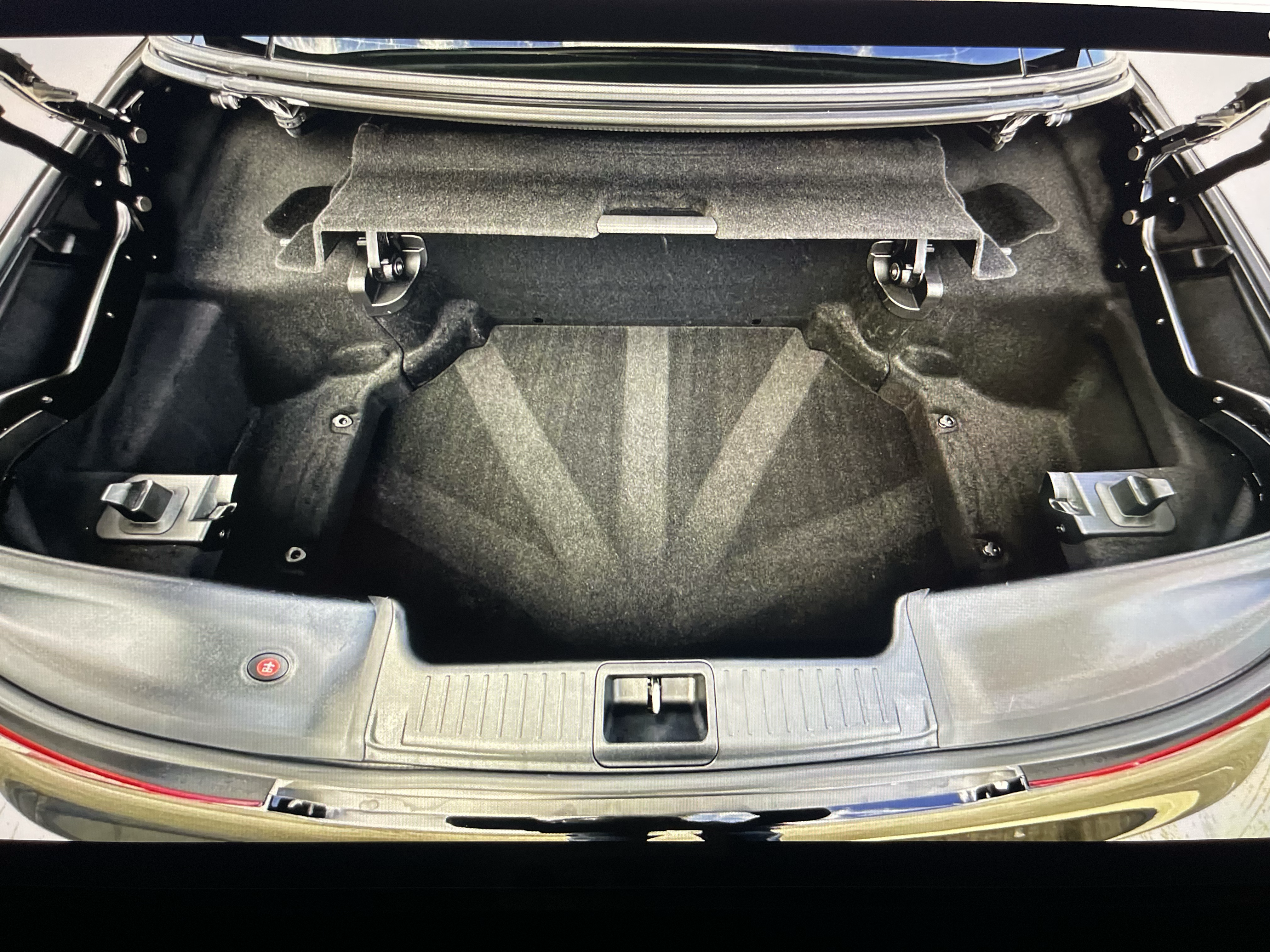 Used 2014 Mercedes-Benz SL 63 AMG image 18