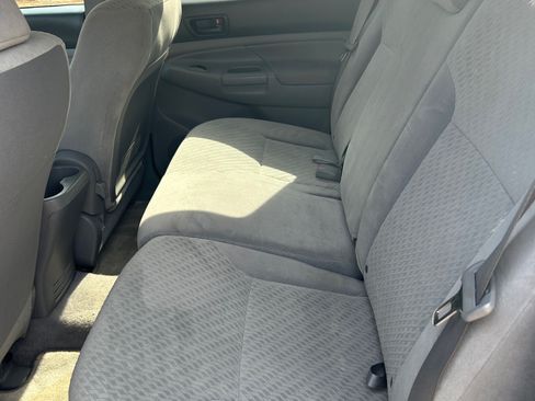 Used 2011 Toyota Tacoma PreRunner w/ SR5 Pkg #2 image 12