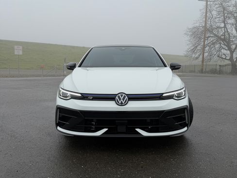 Used 2025 Volkswagen Golf image 4