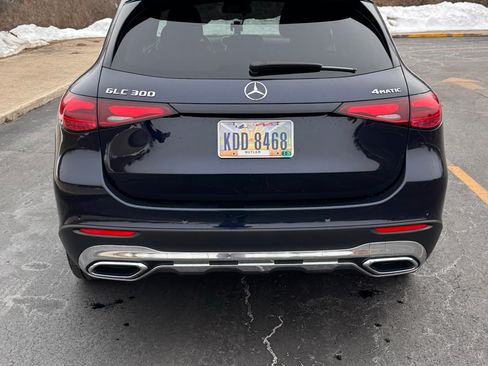 Used 2024 Mercedes-Benz GLC 300 4MATIC image 2