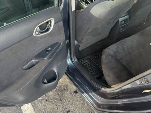 Used 2013 Nissan Sentra SV image 11