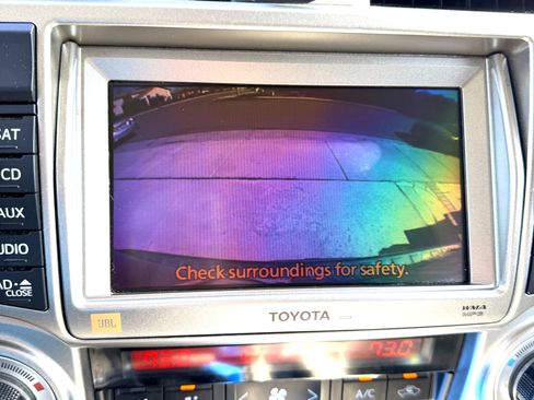 Used 2012 Toyota 4Runner Limited image 8