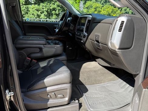 Used 2017 GMC Sierra 1500 SLT w/ SLT Premium Package image 14