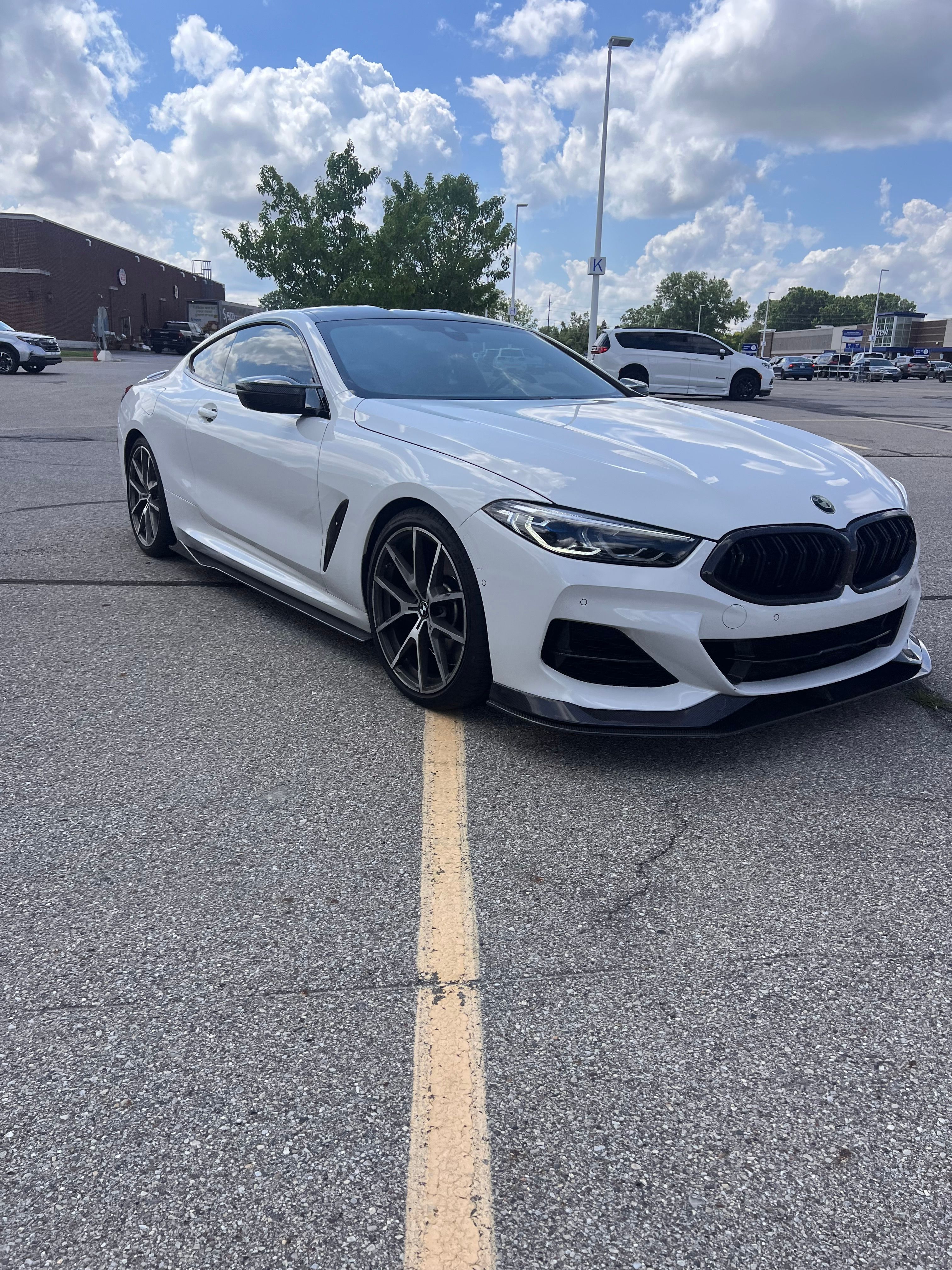 Used 2021 BMW M850i xDrive Coupe w/ M Carbon Exterior Package AWD/4WD image 5