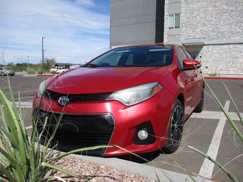 Used 2015 Toyota Corolla S image 4