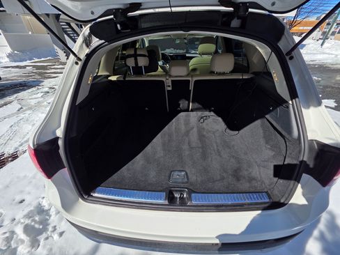 Used 2021 Mercedes-Benz GLC 300 4MATIC image 15