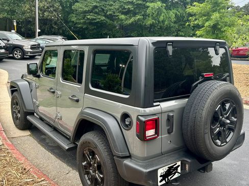 Used 2018 Jeep Wrangler Unlimited Sport S AWD/4WD image 18