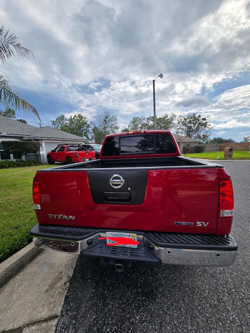 Used 2012 Nissan Titan SV w/ SV Value Truck Pkg RWD image 17