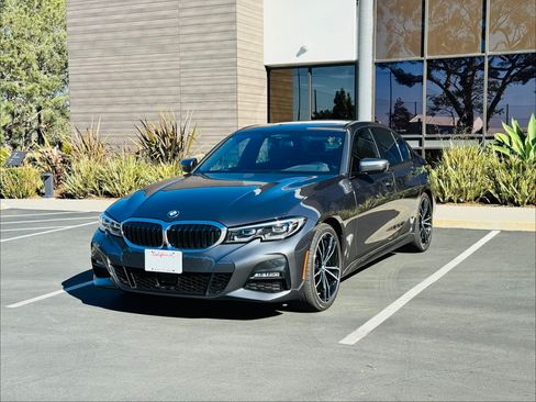 Used 2020 BMW 330i Sedan w/ M Sport Package image 2