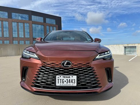 Used 2024 Lexus RX 350h image 2