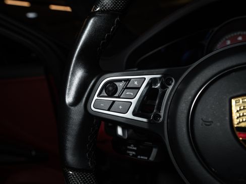 Used 2021 Porsche Cayenne Turbo S image 20