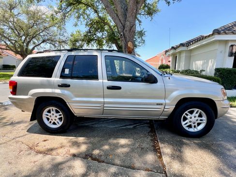 Used 2004 Jeep Grand Cherokee Laredo w/ Convenience Group RWD image 9