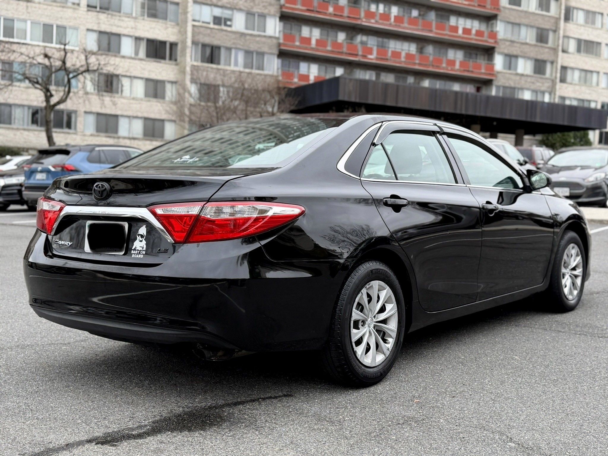 Used 2015 Toyota Camry LE FWD image 9