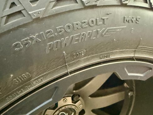 Used 2016 Jeep Wrangler Unlimited Sahara image 18