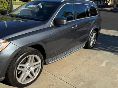 Used 2015 Mercedes-Benz GL 550 4MATIC w/ Driver Assistance Package