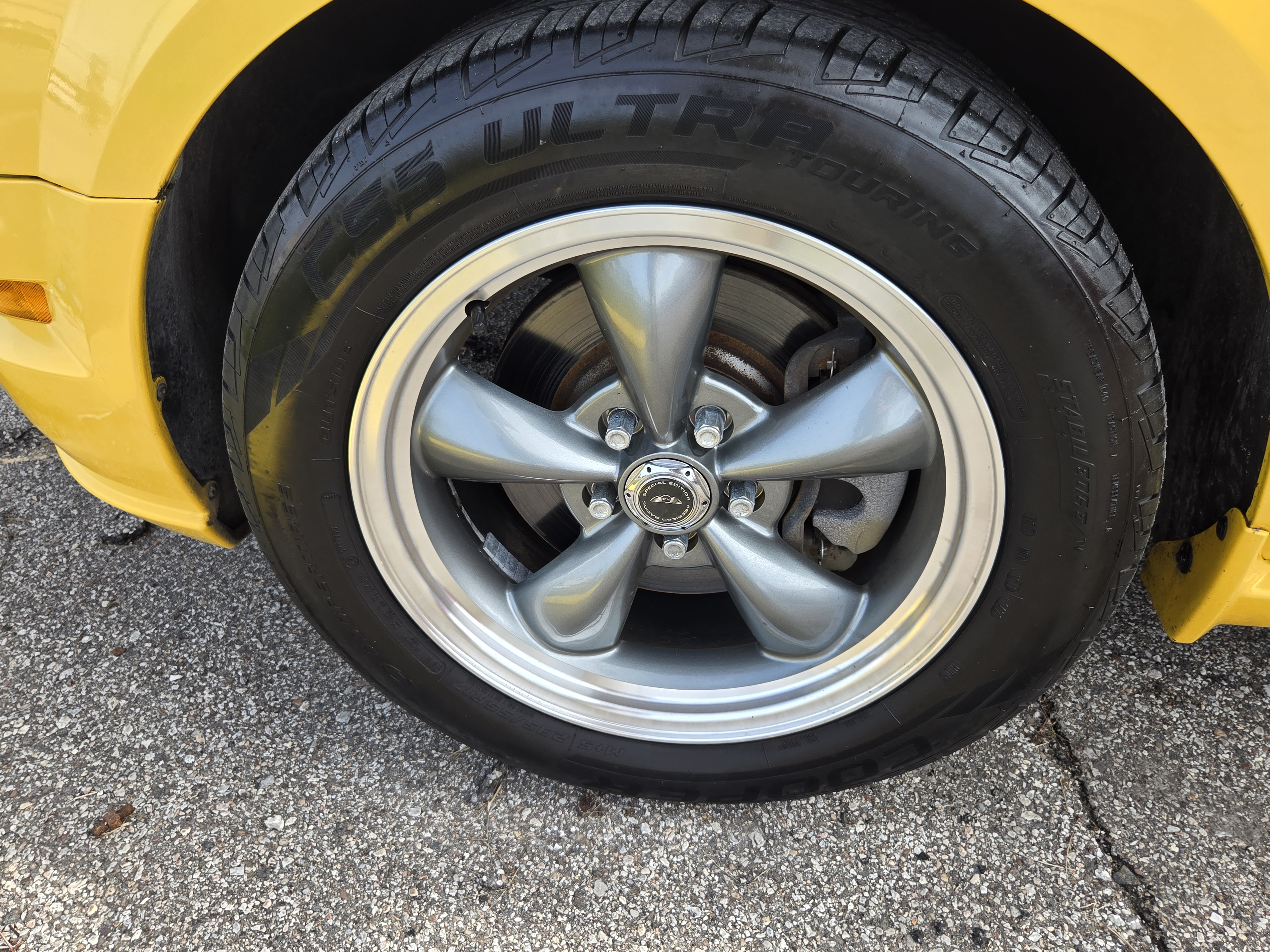 Used 2005 Ford Mustang GT Premium RWD image 12