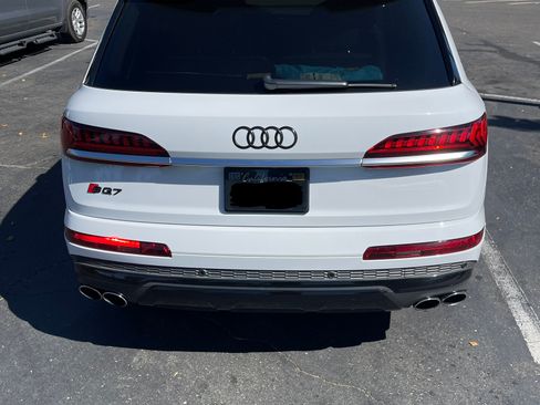 Used 2021 Audi SQ7 Prestige w/ Prestige Package image 9