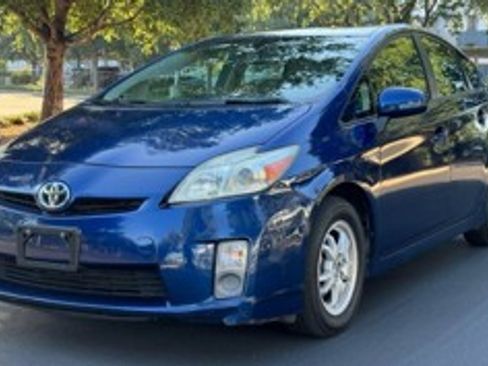 Used 2010 Toyota Prius Four w/ Solar Roof Pkg FWD image 1