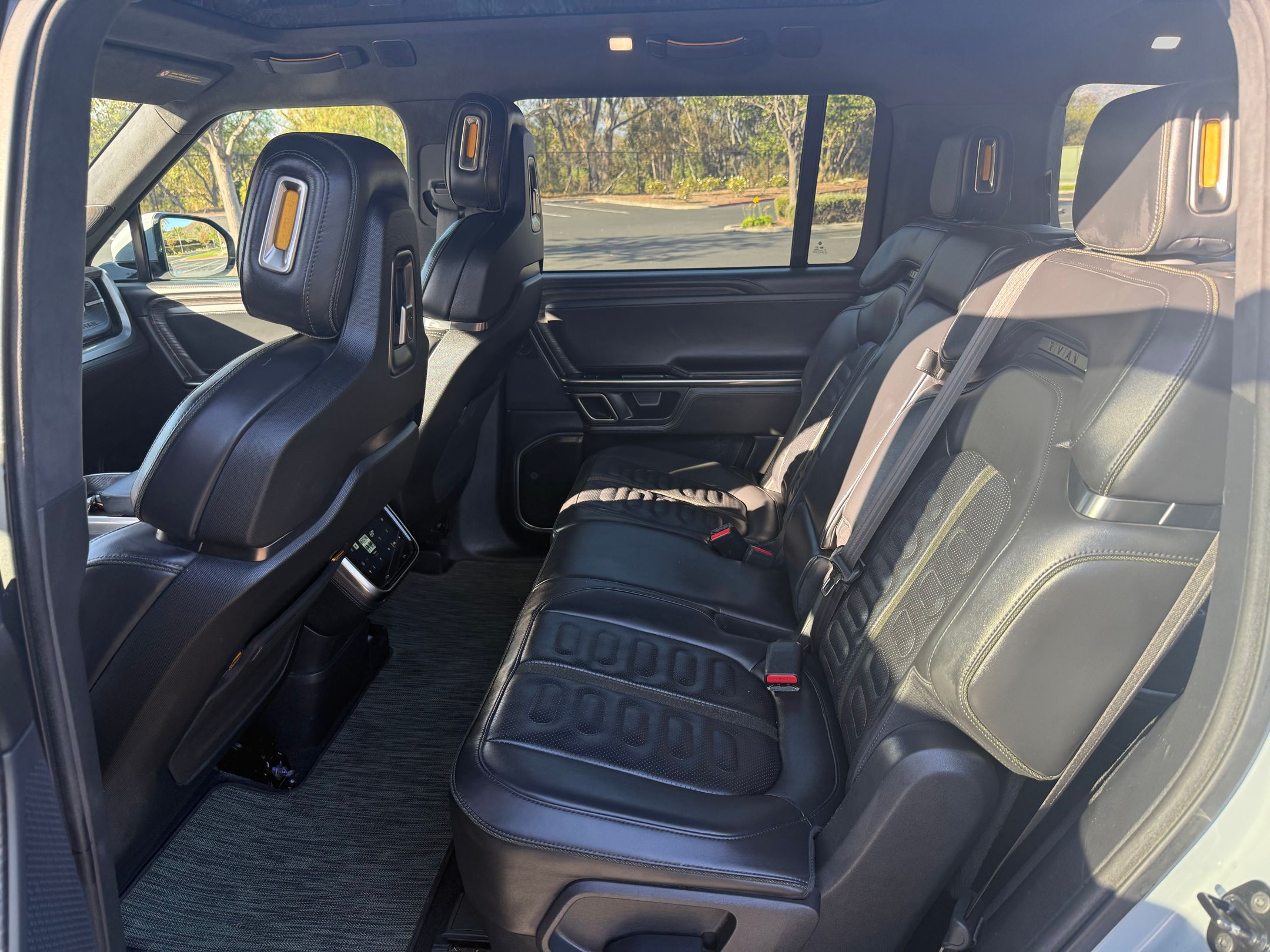 Used 2023 Rivian R1S Adventure Quad AWD/4WD image 18