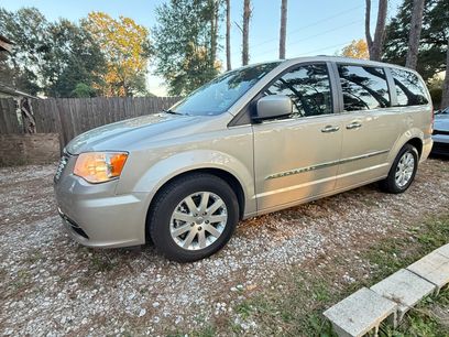 Used 2015 Chrysler Town & Country Touring w/ Driver Convenience Group