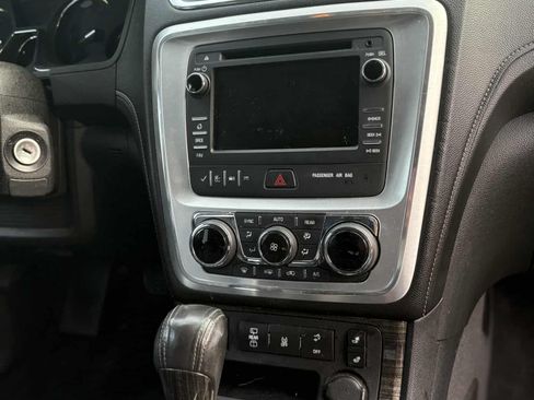 Used 2013 GMC Acadia SLT image 1