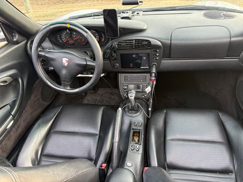 Used 2001 Porsche 911 Carrera image 16