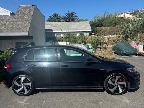 Used 2020 Volkswagen GTI SE FWD image 21