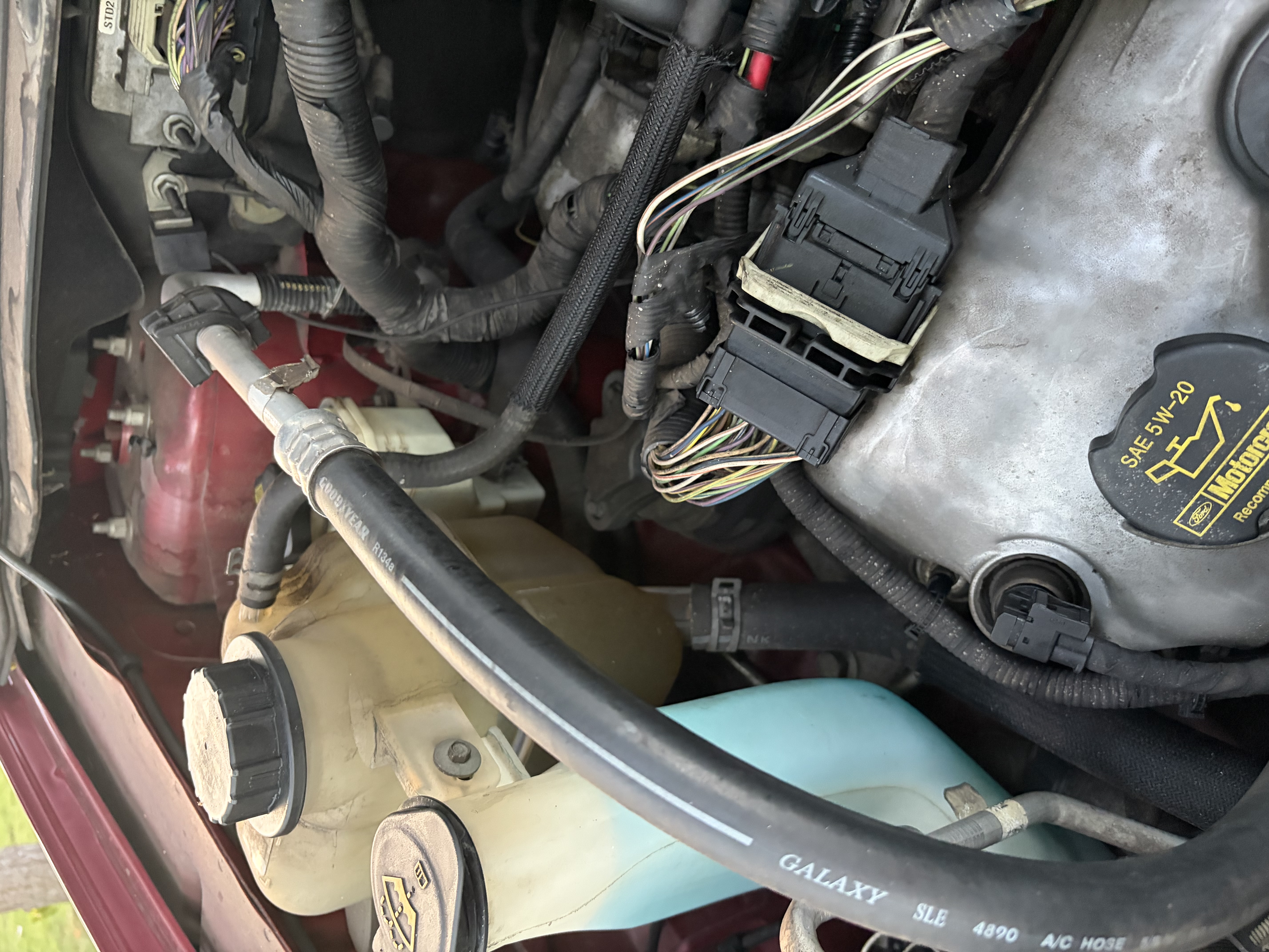 Used 2010 Ford Edge SEL FWD image 17