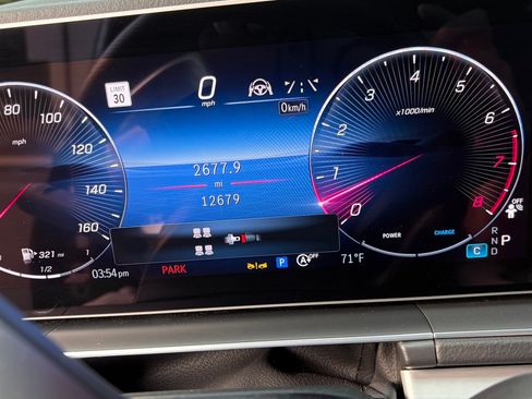 Used 2025 Mercedes-Benz GLS 450 4MATIC image 14