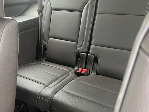 Used 2021 GMC Yukon Denali w/ Denali Premium Package image 4