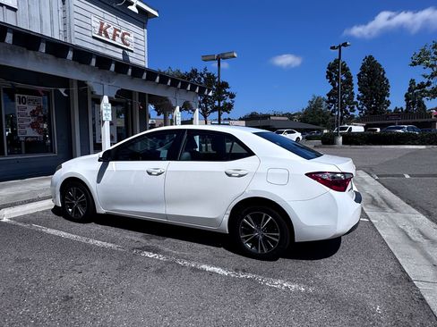 Used 2016 Toyota Corolla LE FWD image 4
