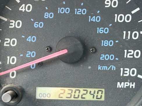 Used 2001 Toyota Land Cruiser AWD/4WD image 14
