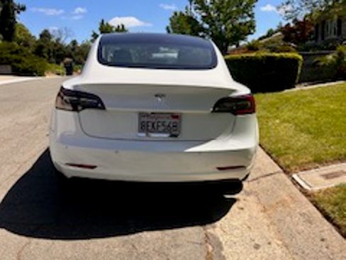 Used 2018 Tesla Model 3 Long Range image 17