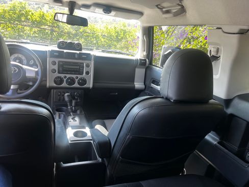 Used 2009 Toyota FJ Cruiser 4WD image 19