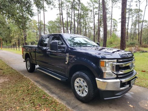 Used 2021 Ford F250 XL w/ STX Appearance Package image 2