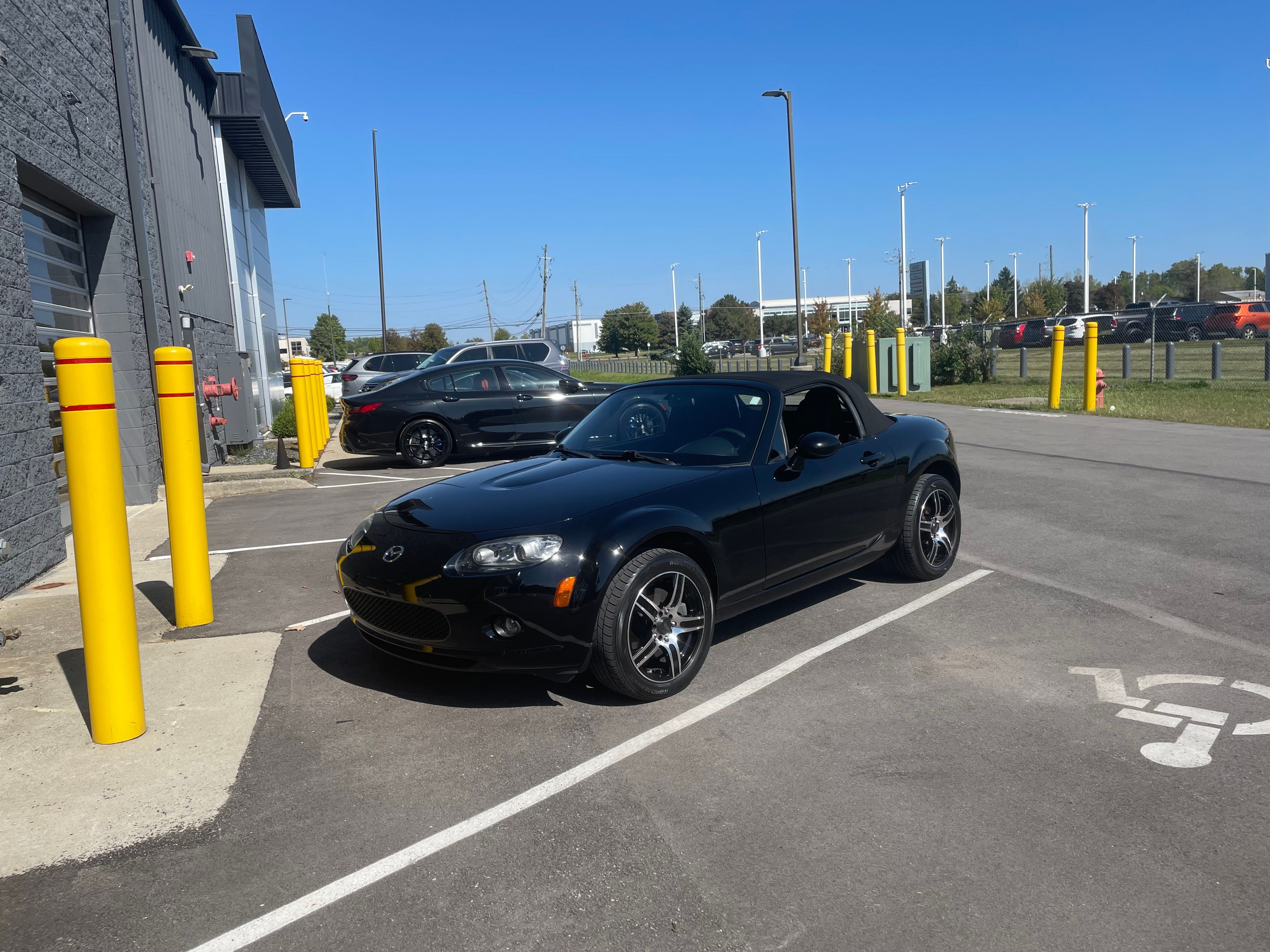 Used 2008 MAZDA MX-5 Miata Sport w/ Convenience Pkg RWD image 14