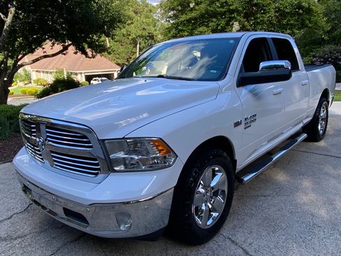 Used 2019 RAM 1500 Big Horn AWD/4WD image 14