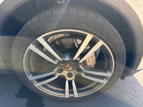 Used 2012 Porsche Cayenne S AWD/4WD image 21