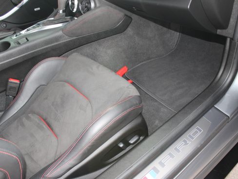 Used 2020 Chevrolet Camaro ZL1 image 23