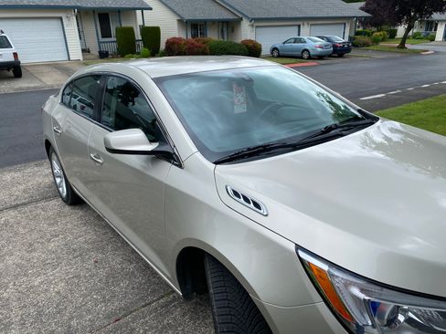 Used 2015 Buick LaCrosse FWD image 5