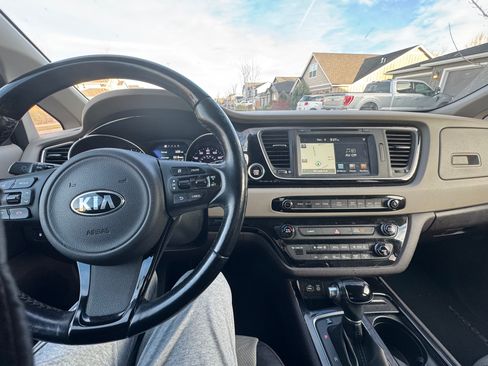 Used 2015 Kia Sedona SX Limited image 6