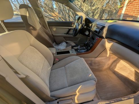 Used 2005 Subaru Outback 2.5i image 9