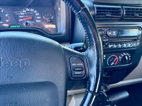 Used 2003 Jeep Wrangler X AWD/4WD image 24